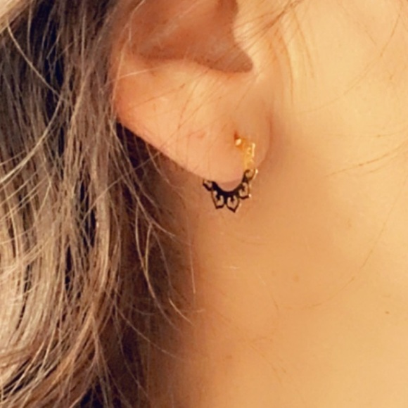 24K Gold Laser Cut Heart Half Hoop Earrings - Picture 4 of 12